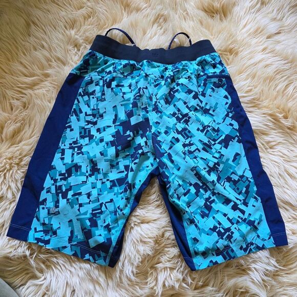 Lululemon T.H.E. Short Tip Top Arctic Blue 11" Small - Picture 3 of 7